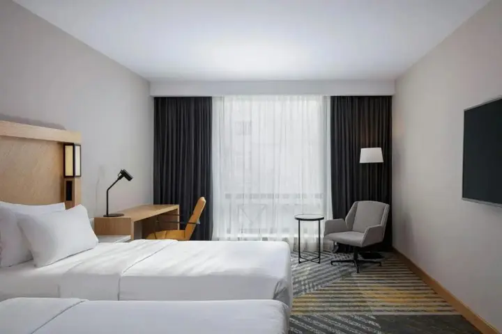 Тбилиси: Отель Courtyard by Marriott Tbilisi
