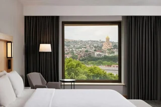 Тбилиси: Отель Courtyard by Marriott Tbilisi