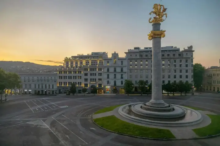 Тбилиси: Отель Courtyard by Marriott Tbilisi