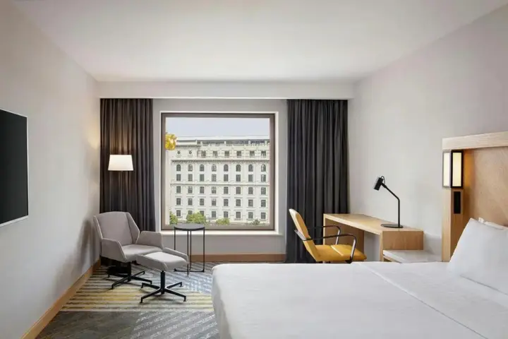 Тбилиси: Отель Courtyard by Marriott Tbilisi
