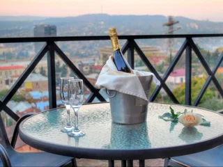 Тбилиси: Betsys Hotel