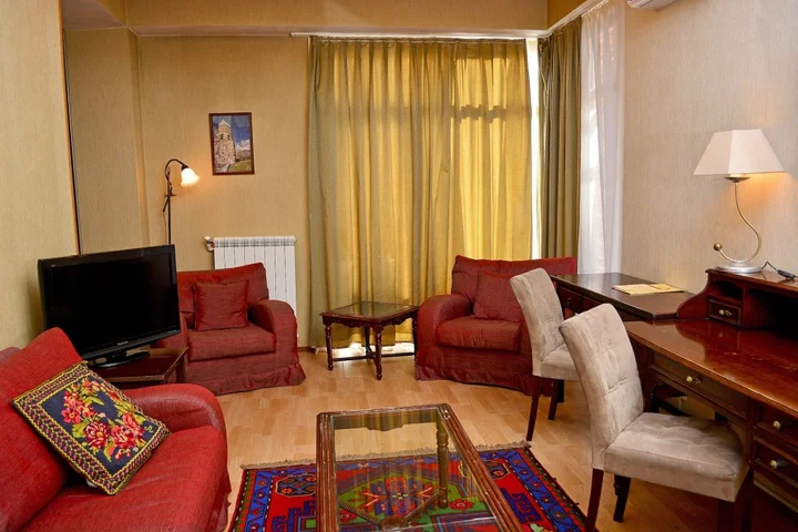 Тбилиси: Betsys Hotel