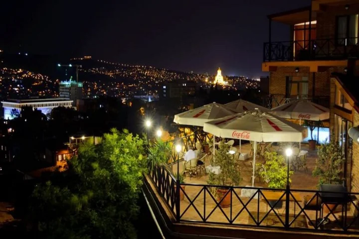Тбилиси: Betsys Hotel
