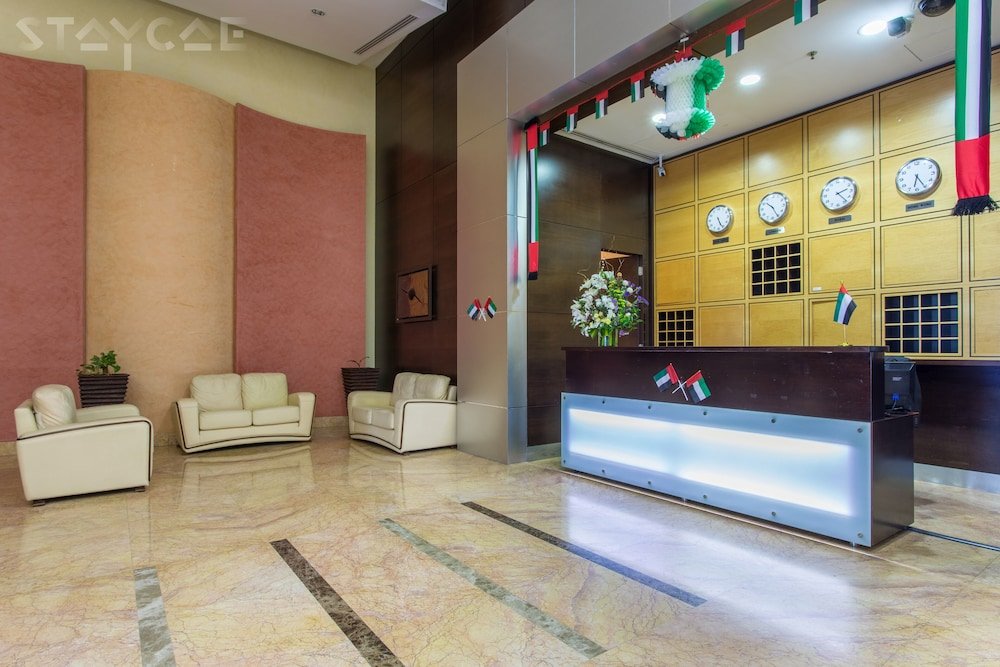 Дубай: Staycae Waves Tower