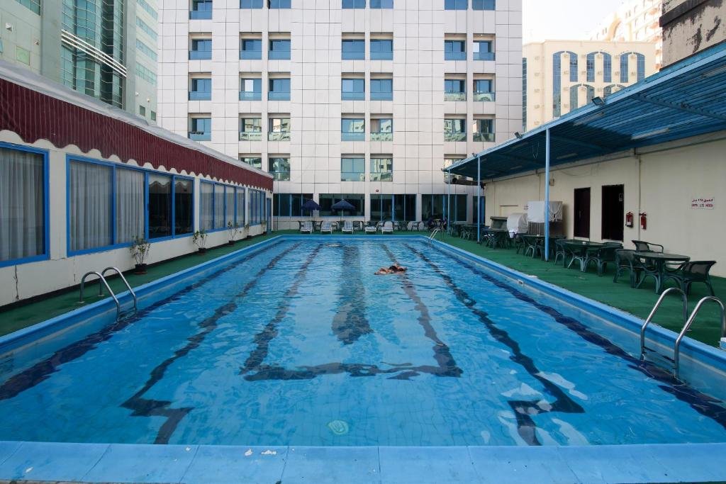 Шарджа: Al Bustan Hotel Flats