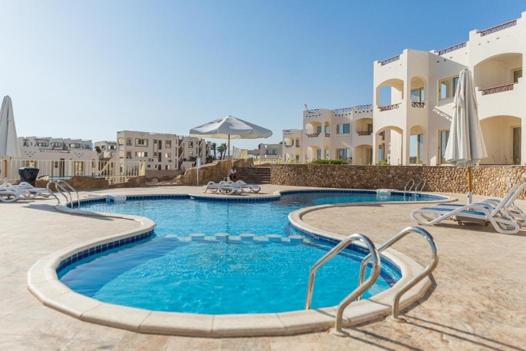 Шарм-эш-Шейх (Шарм-эль-Шейх): Sharks Bay Oasis