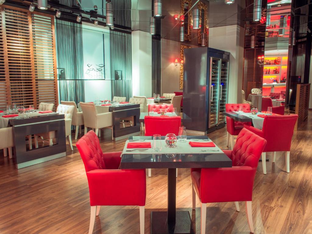 Баку: Отель Chirag Plaza Hotel & Business Center