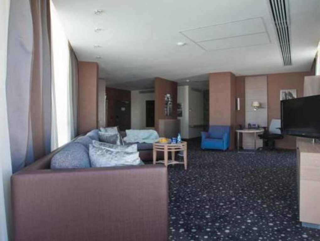 Баку: Отель Chirag Plaza Hotel & Business Center