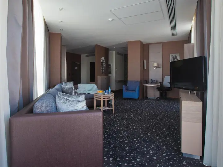 Баку: Отель Chirag Plaza Hotel & Business Center