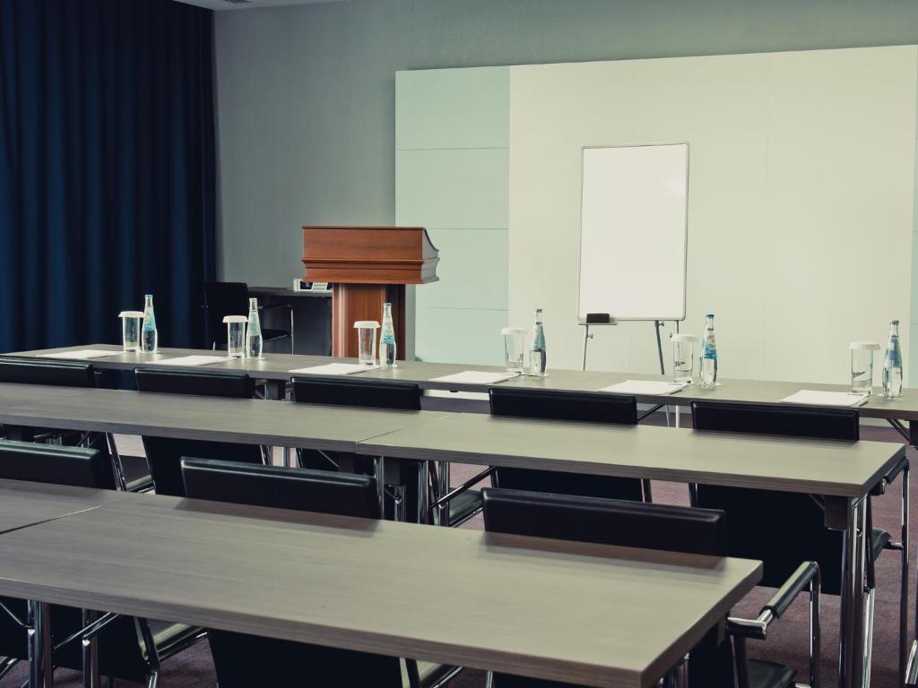 Баку: Отель Chirag Plaza Hotel & Business Center