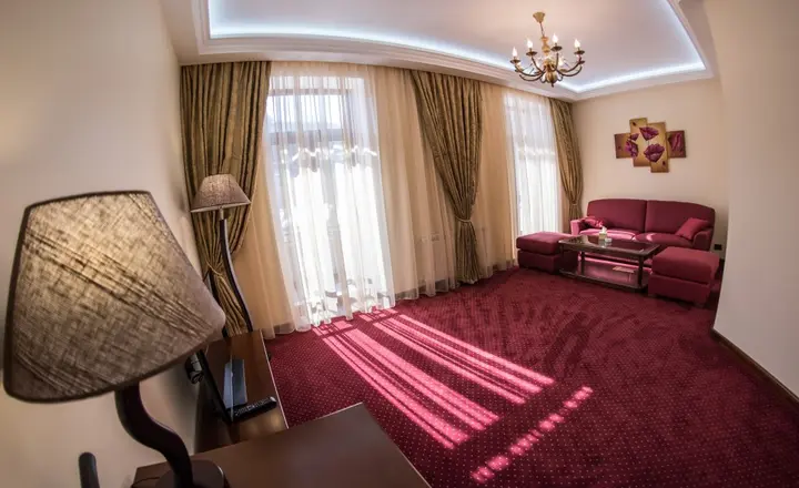 Цахкадзор: Курортный отель Elegant