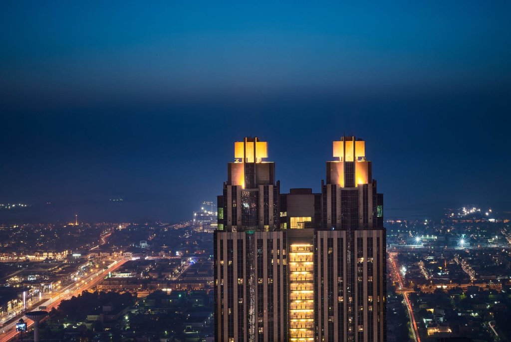 Дубай: Shangri-La Residences and Apartments