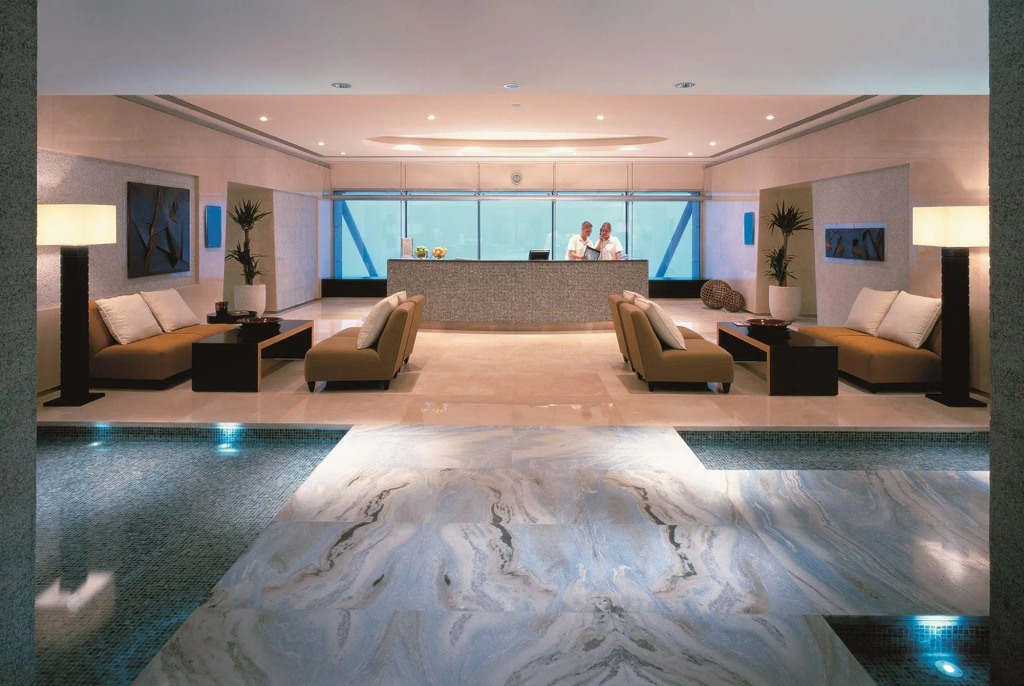 Дубай: Shangri-La Residences and Apartments