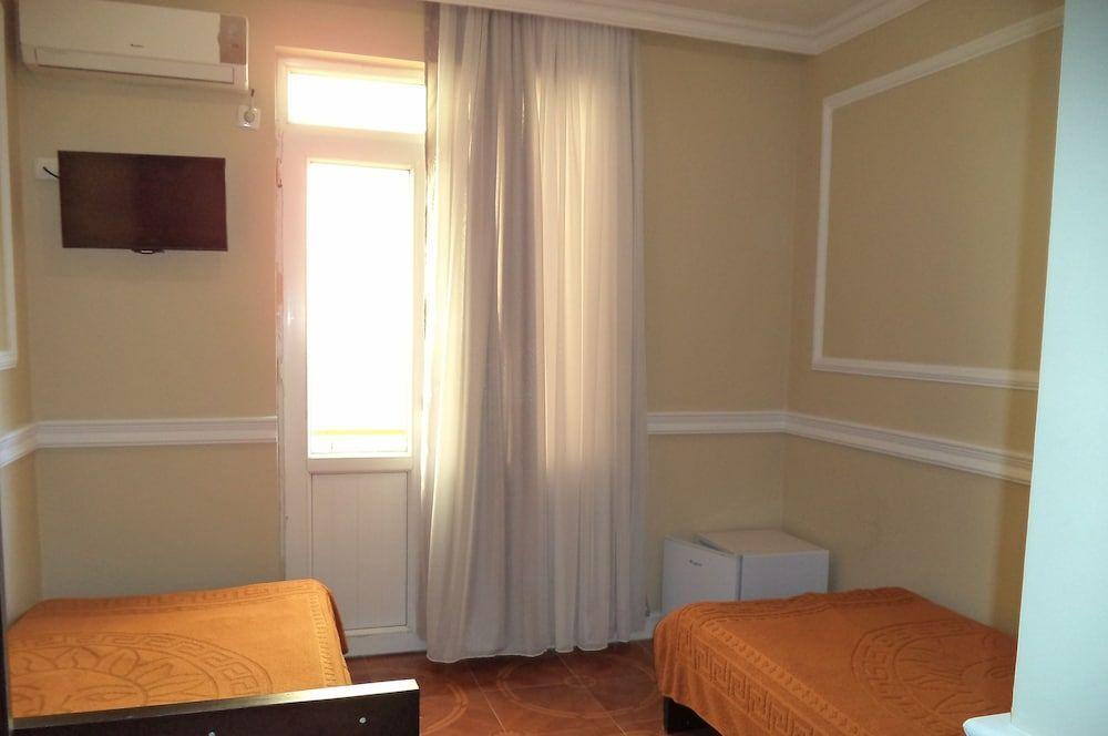 Уреки: Red Hotel Georgia