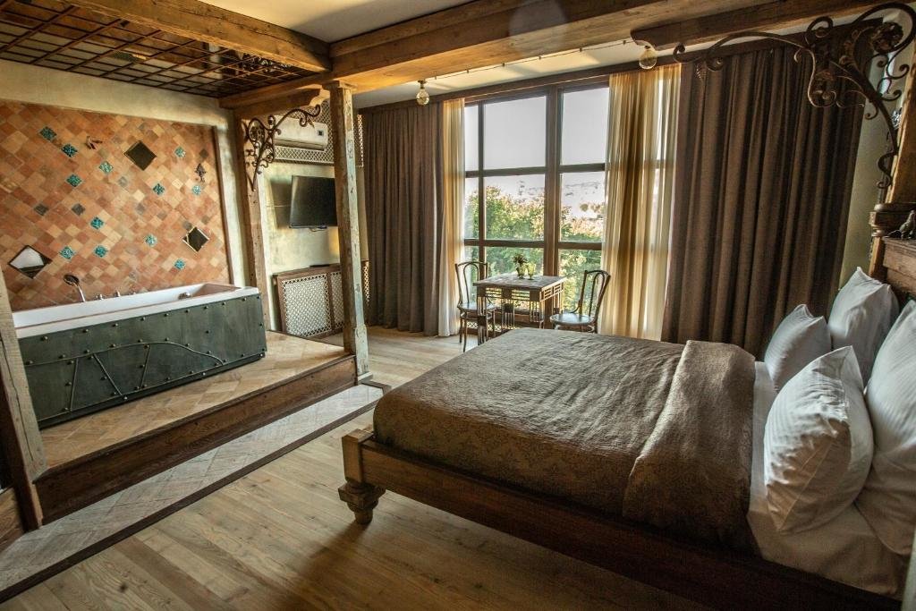 Тбилиси: Artists Residence in Tbilisi