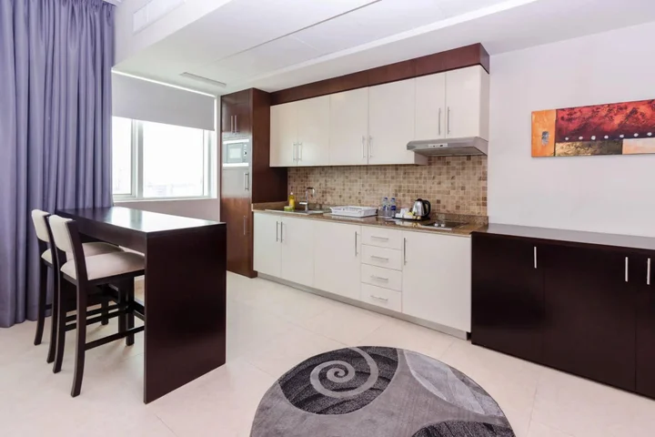 Абу-Даби: Bin Majid Tower Hotel Apartment