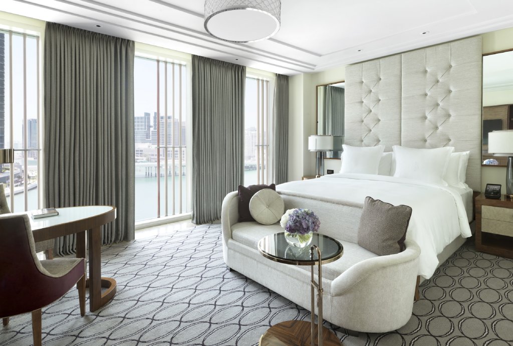 Абу-Даби: Four Seasons Hotel Abu Dhabi at Al Maryah Island