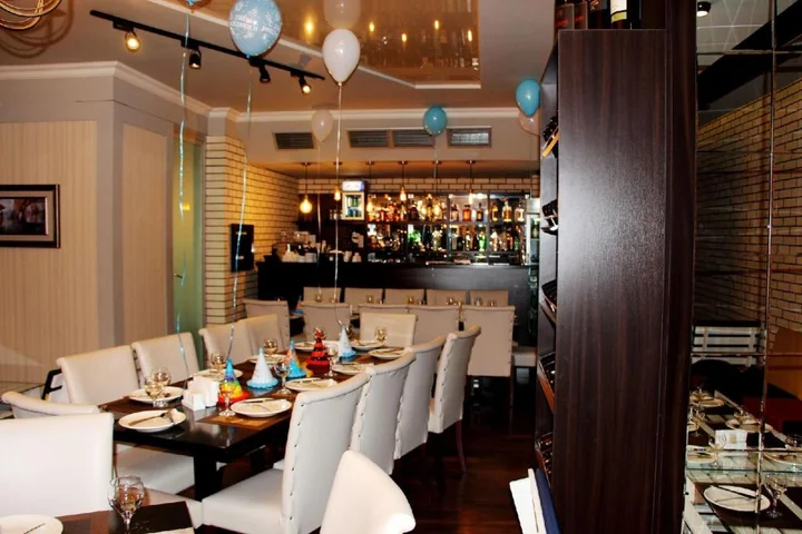 Батуми: Hotel & Cafe Batus