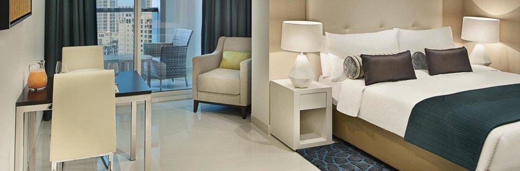 Дубай: DAMAC Maison Cour Jardin