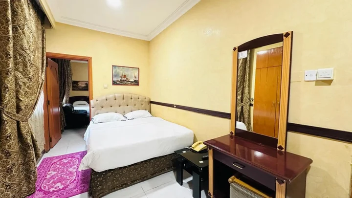 Дубай: San Marino Hotel