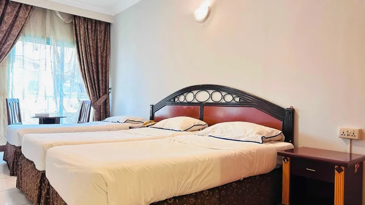 Дубай: San Marino Hotel