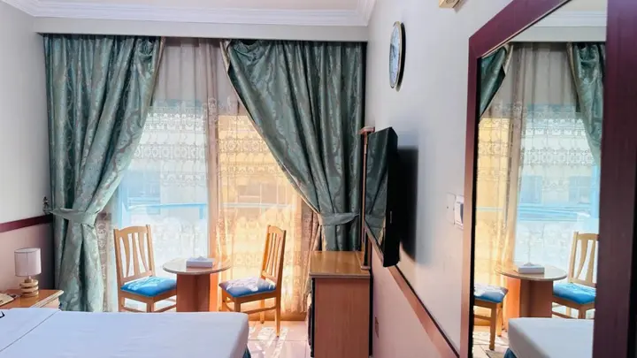 Дубай: San Marino Hotel