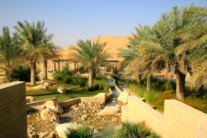 Оазис Лива: Qasr Al Sarab Desert Resort by Anantara