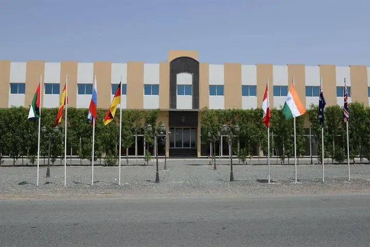 Аджман: Camel Campus