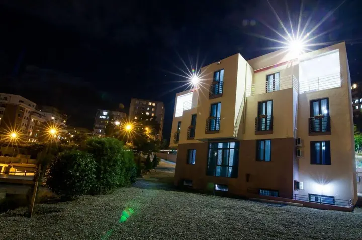 Тбилиси: Hotel Ellegance