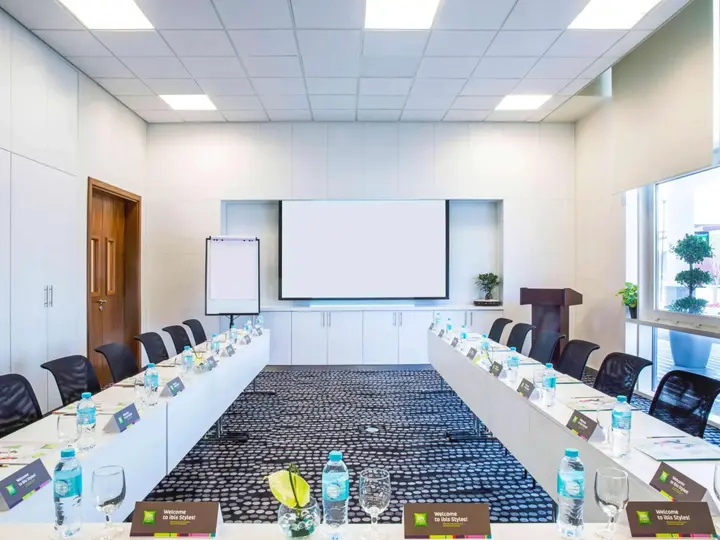 Дубай: ibis Styles Dragon Mart Dubai
