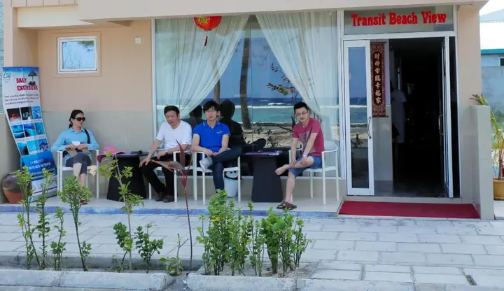 Северный атолл Мале: Transit Beach View