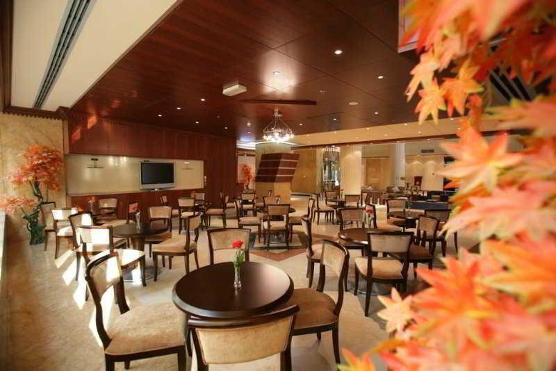 Дубай: Al Manar Grand Hotel Apartments