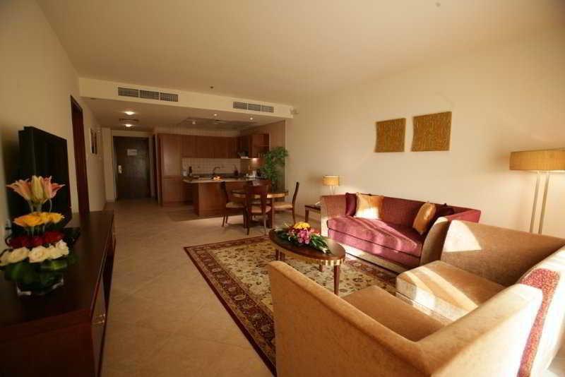 Дубай: Al Manar Grand Hotel Apartments