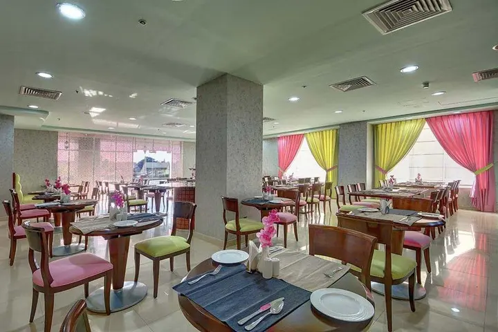 Дубай: Al Manar Grand Hotel Apartments