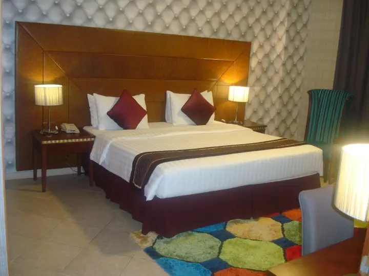 Дубай: Al Manar Grand Hotel Apartments