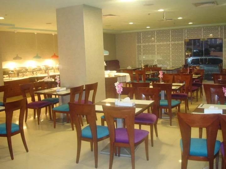 Дубай: Al Manar Grand Hotel Apartments