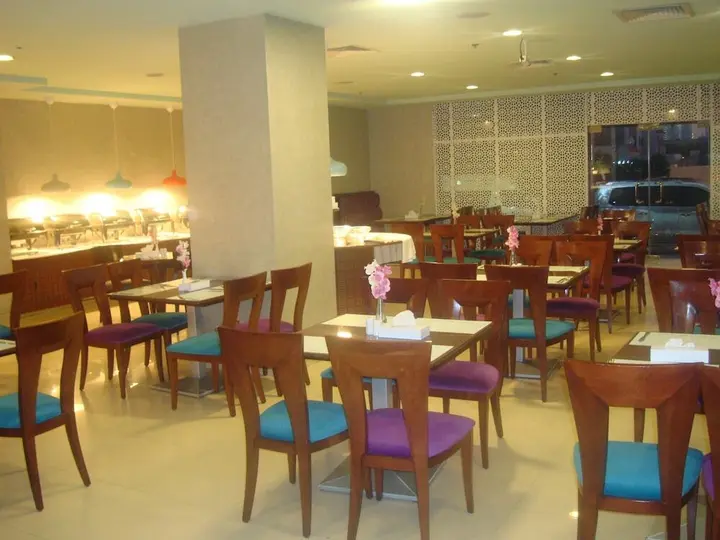 Дубай: Al Manar Grand Hotel Apartments