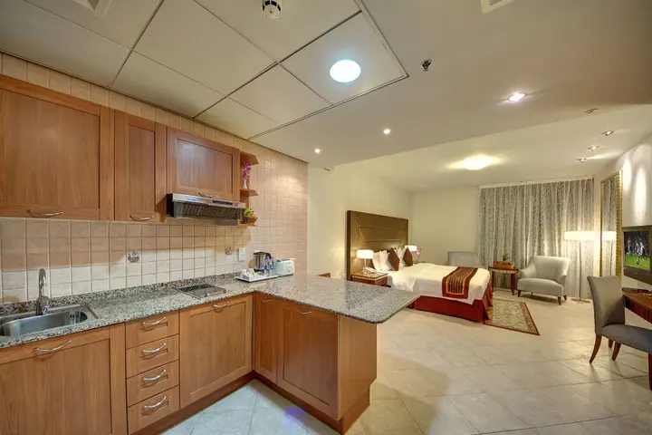 Дубай: Al Manar Grand Hotel Apartments
