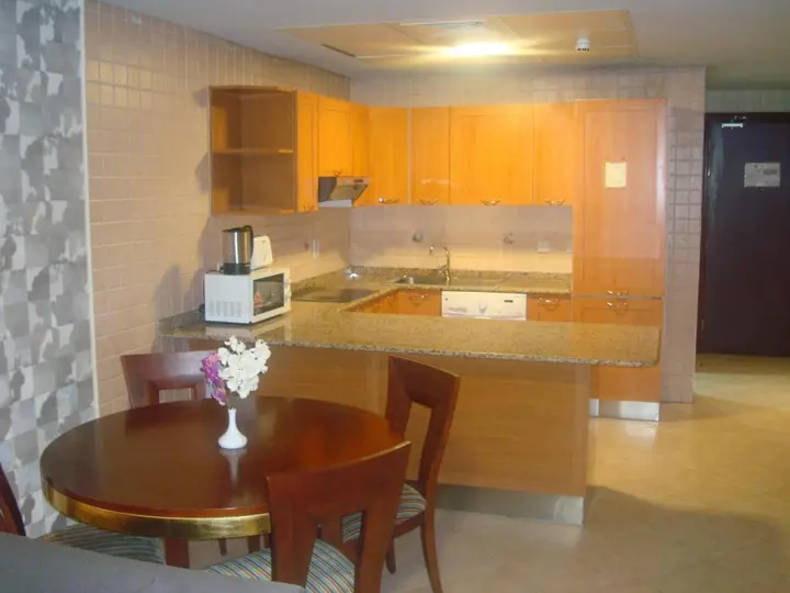 Дубай: Al Manar Grand Hotel Apartments