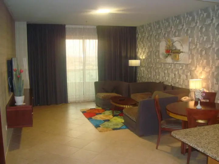 Дубай: Al Manar Grand Hotel Apartments