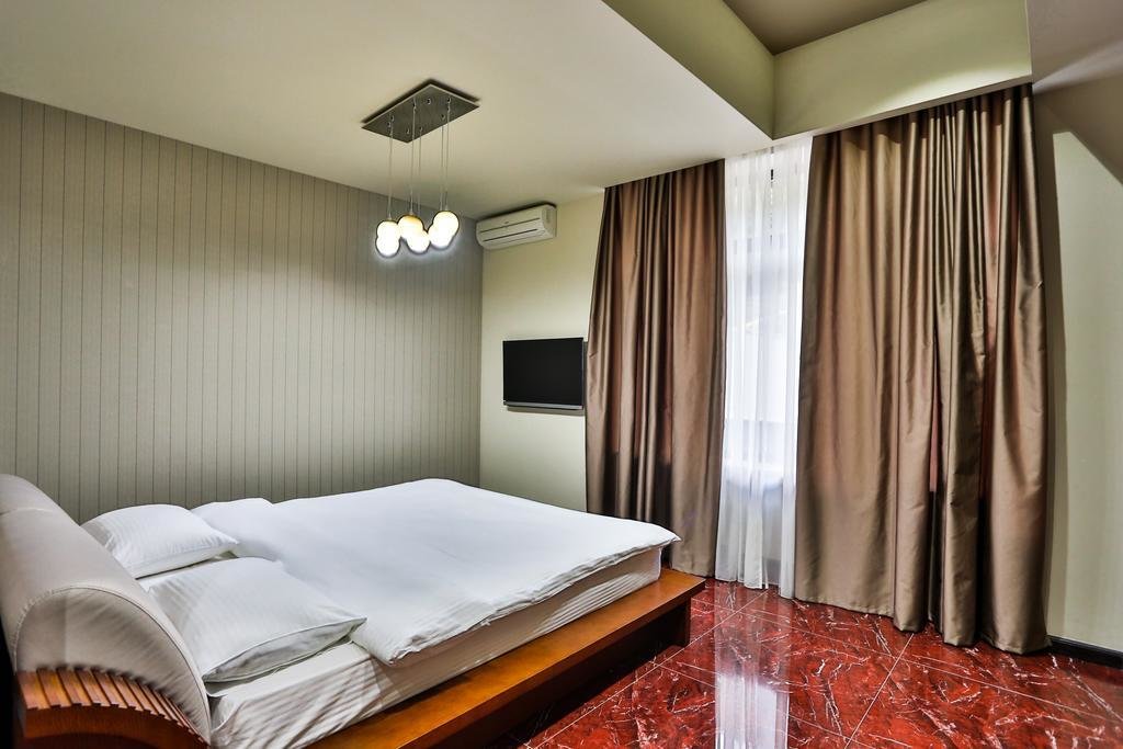 Ереван: Ibiza Hotel
