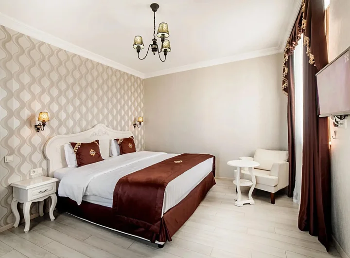 Батуми: The Admiral Hotel