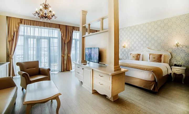 Батуми: The Admiral Hotel
