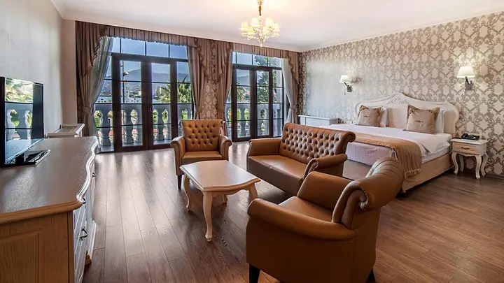 Батуми: The Admiral Hotel