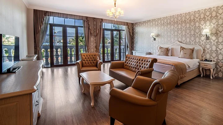 Батуми: The Admiral Hotel