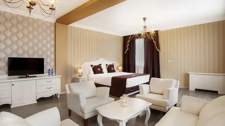 Батуми: The Admiral Hotel