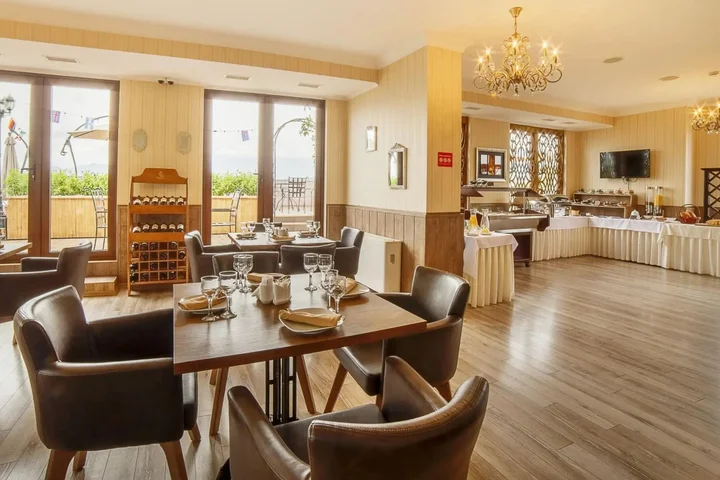 Батуми: The Admiral Hotel