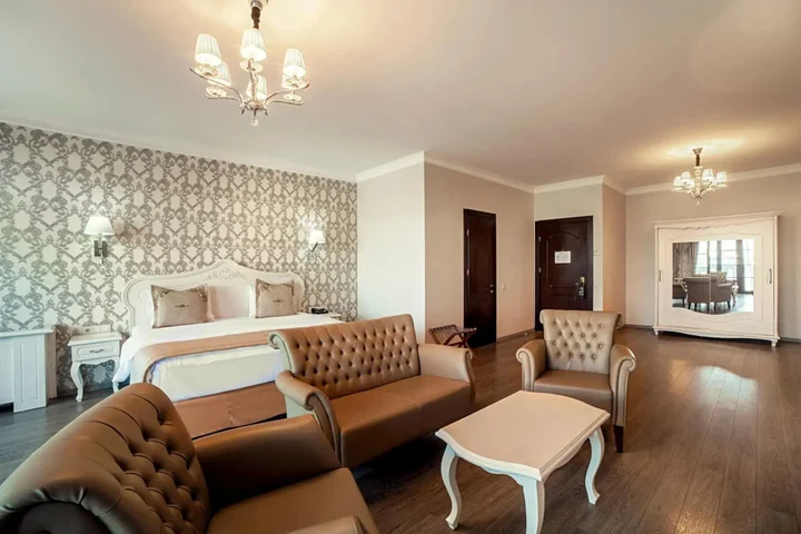 Батуми: The Admiral Hotel