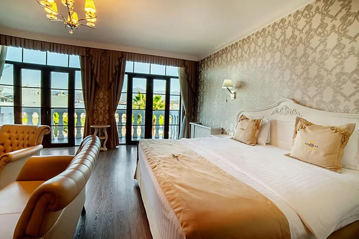 Батуми: The Admiral Hotel