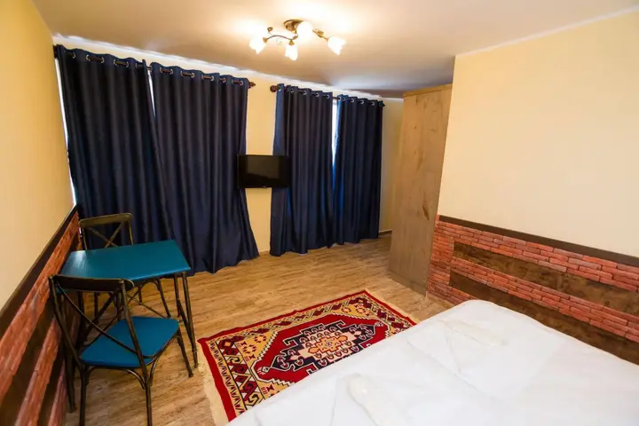 Тбилиси: Metekhis Galavani Hostel